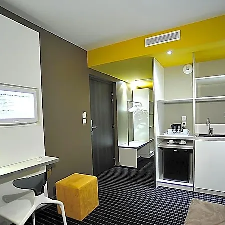 Centre Berthelot Apartahotel Lyon