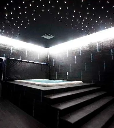 מלון דירות Centre Berthelot 4*