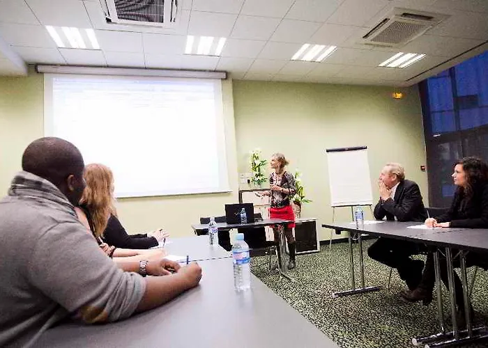 Centre Berthelot Aparthotel 4*