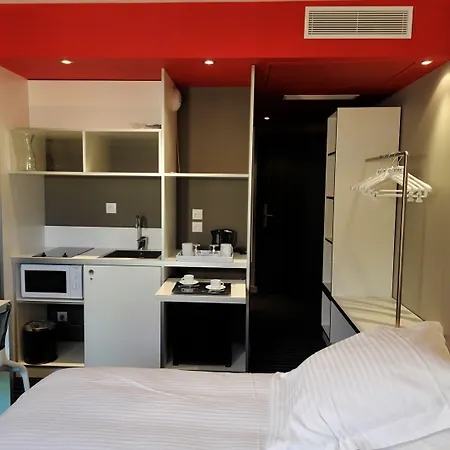Centre Berthelot 公寓式酒店 4*