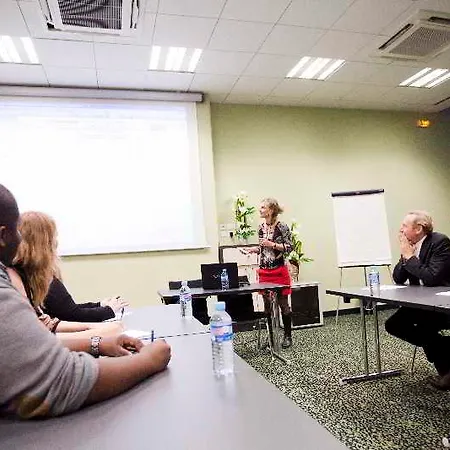 Centre Berthelot Aparthotel 4*